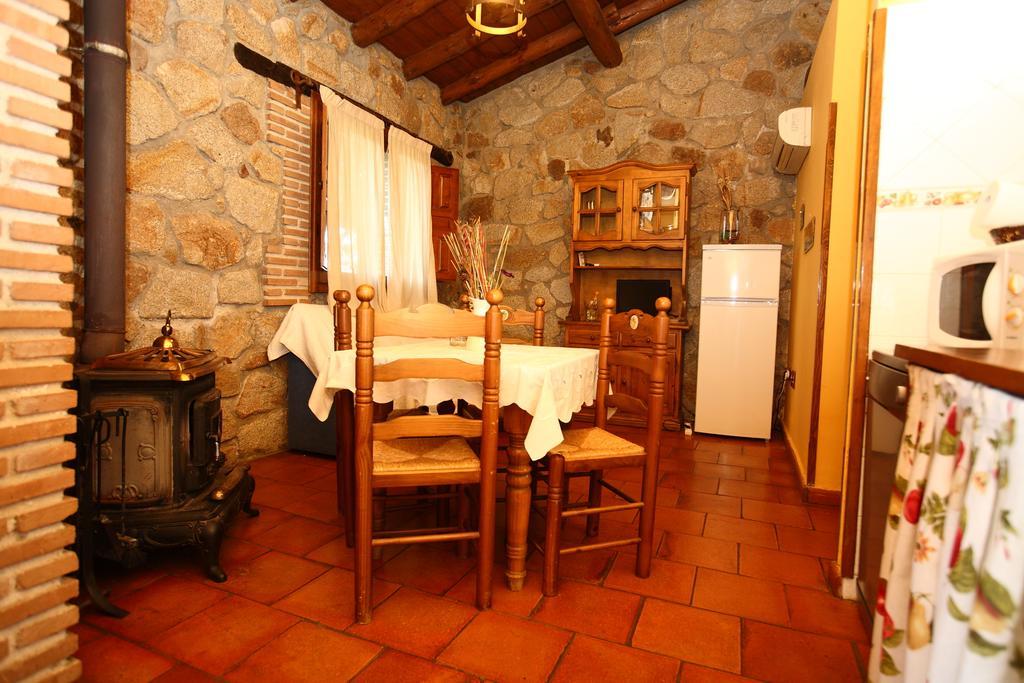 Casas Rurales Las Praderas Pensjonat Poyales Del Hoyo Zewnętrze zdjęcie